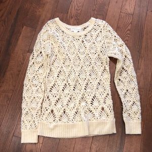 Cute crochet sweater!! Very comfortable!